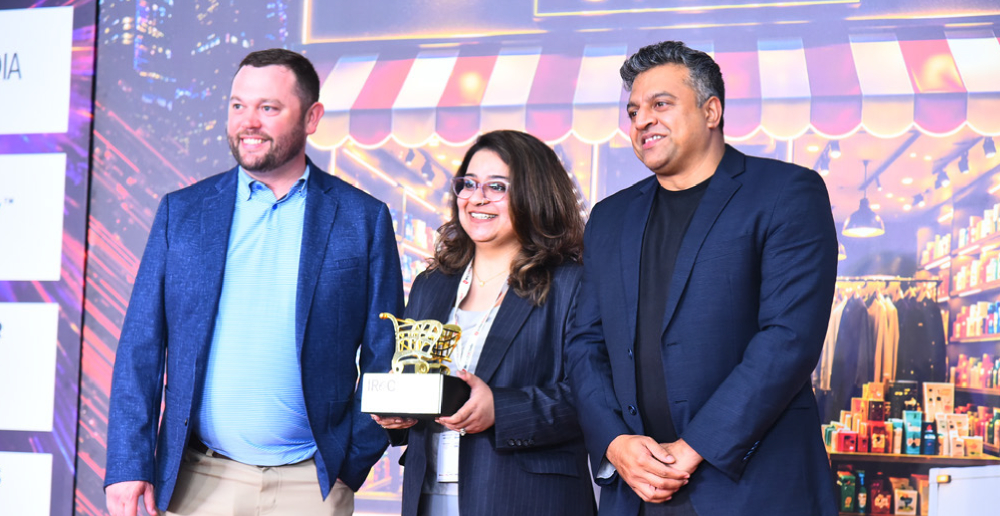 Award ceremony and media recognition